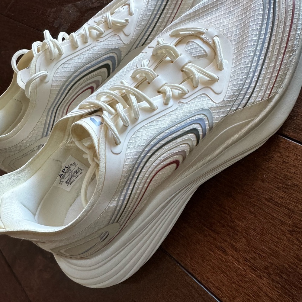 APL Women’s Streamline Pristine Running Shoe 9.5